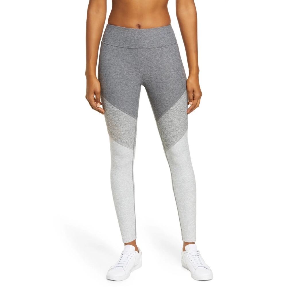 Outdoor Voices Springs 7/8 Leggings in Graphite/Ash/Dove